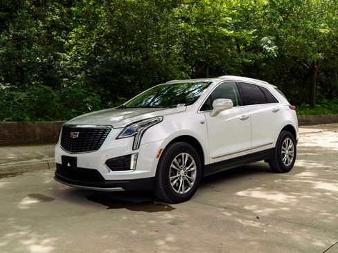 Used 2022 Cadillac XT5 Premium Luxury FWD image 5