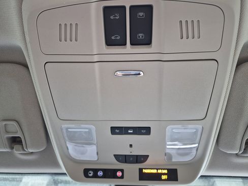 Used 2020 Buick Envision Essence w/ Experience Buick Package image 21