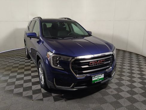 Used 2022 GMC Terrain SLE w/ Driver Convenience Package AWD/4WD image 14