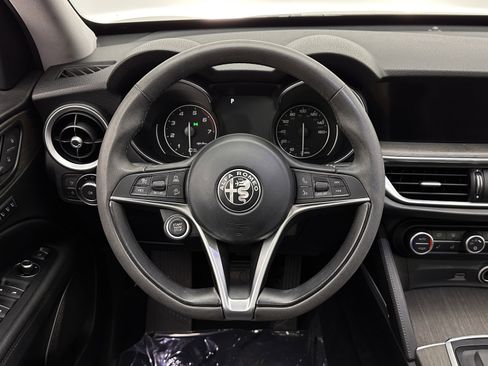 Used 2018 Alfa Romeo Stelvio Ti AWD/4WD image 27