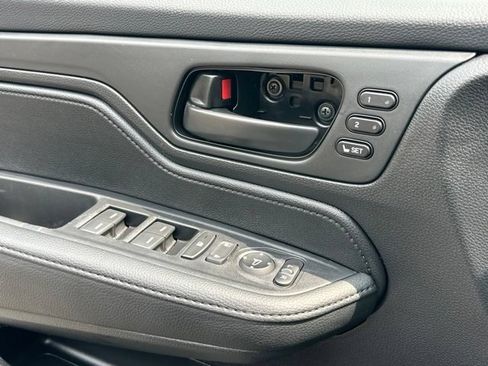 Used 2025 Honda Odyssey Sport-L image 12