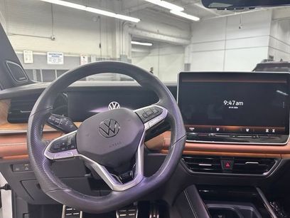 Used 2026 Volkswagen Tiguan SEL R-Line