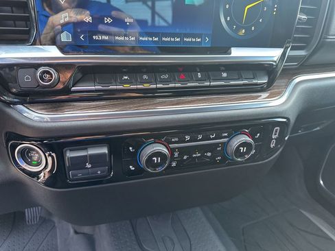 Used 2024 Chevrolet Silverado 1500 LT w/ All Star Edition Plus image 34