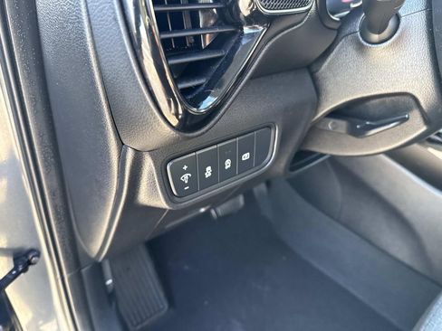 Used 2023 Kia Soul EX image 21