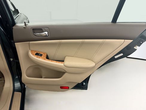 Used 2005 Honda Accord EX-L image 30