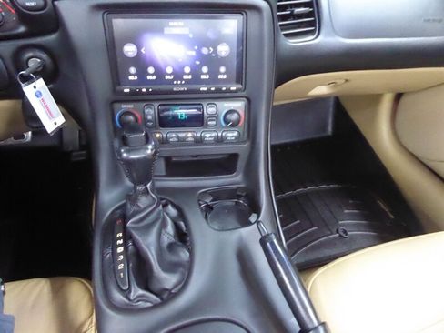 Used 2003 Chevrolet Corvette Convertible w/ Preferred Equipment Group1 RWD image 22