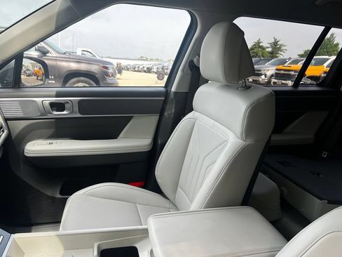 Used 2025 Hyundai Santa Fe SEL AWD/4WD image 28