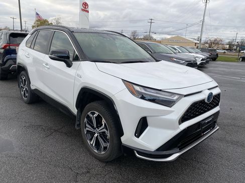 Used 2023 Toyota RAV4 XSE image 2