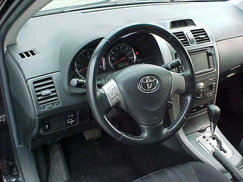 Used 2013 Toyota Corolla S w/ Premium Pkg FWD image 18