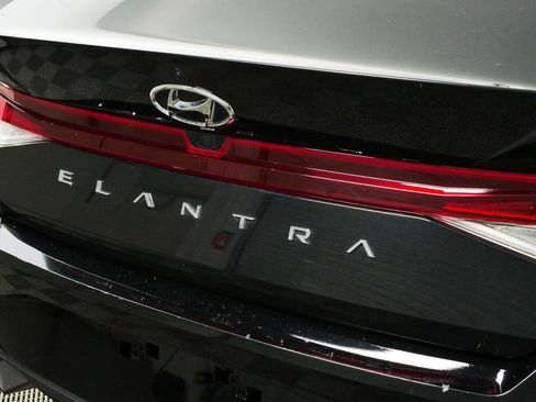 Used 2023 Hyundai Elantra SEL w/ Cargo Package FWD image 36