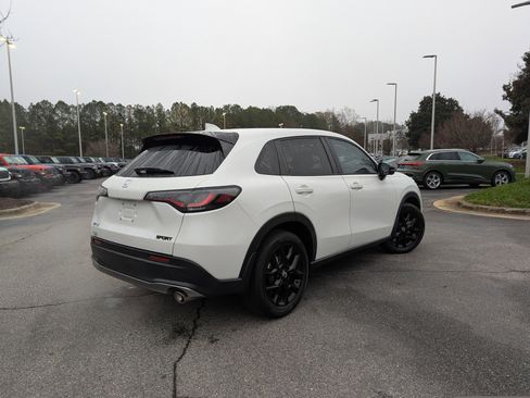 Used 2023 Honda HR-V Sport image 5