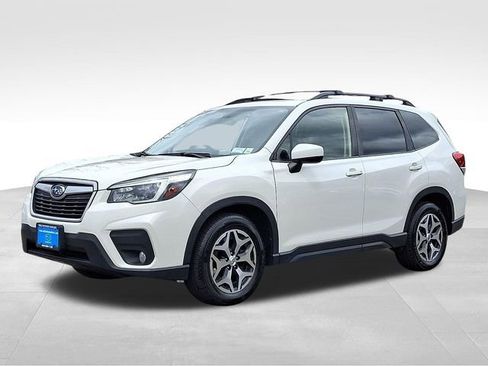 Used 2021 Subaru Forester Premium image 3