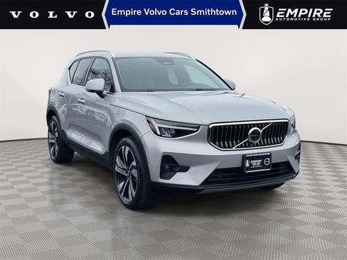 Certified 2023 Volvo XC40 B5 Plus w/ Protection Package Premier image 1