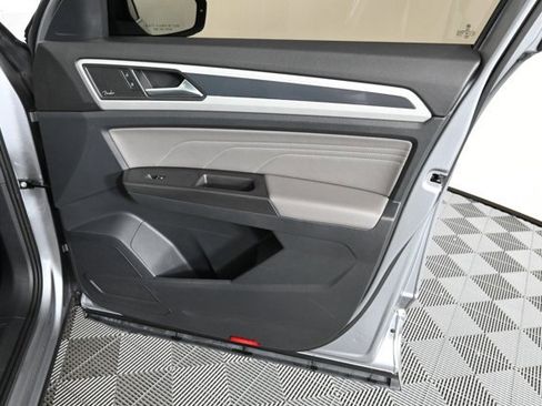 Certified 2022 Volkswagen Atlas SEL Premium image 14