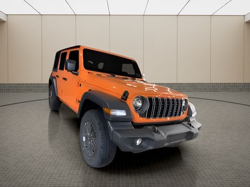 Used 2025 Jeep Wrangler Unlimited Sport AWD/4WD image 7