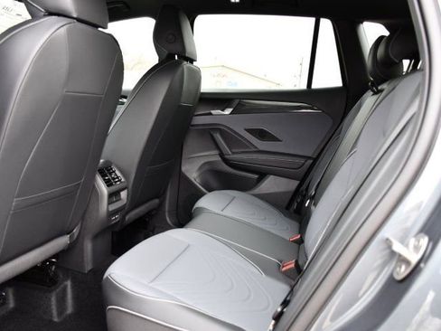 New 2026 Volkswagen Tiguan SE R-Line image 17