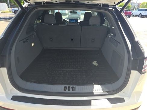 Used 2021 Lincoln Nautilus Reserve FWD image 16