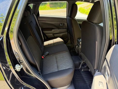 Used 2020 Mitsubishi Outlander Sport SE AWD/4WD image 16