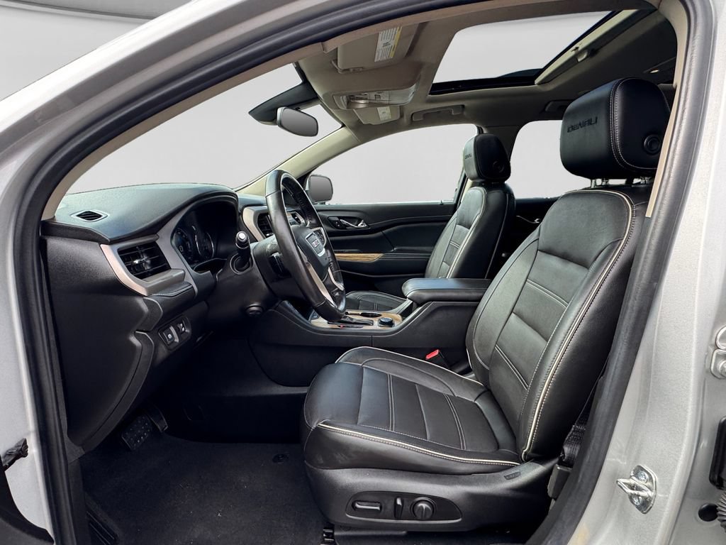 Used 2019 GMC Acadia Denali w/ Technology Package AWD/4WD image 20