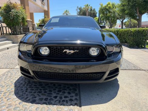 Used 2014 Ford Mustang GT Premium w/ Electronics Package RWD image 2