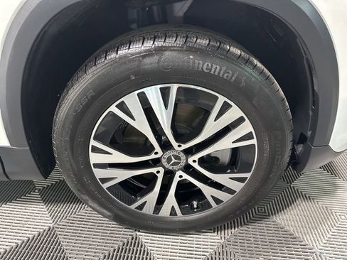 Used 2025 Mercedes-Benz GLA 250 4MATIC image 9