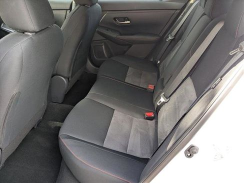 Certified 2025 Nissan Sentra SR FWD image 17