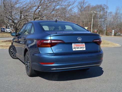 Used 2019 Volkswagen Jetta SE w/ Cold Weather Package image 6