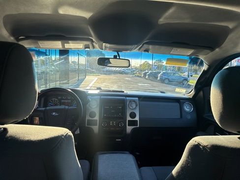 Used 2014 Ford F150 XLT w/ XLT Convenience Package image 12