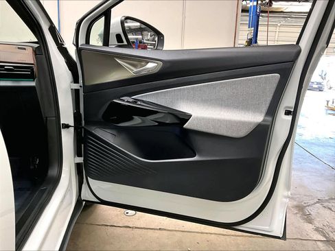 Used 2023 Volkswagen ID.4 2WD image 25