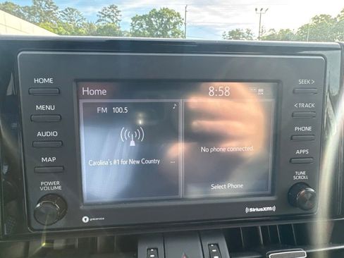 Used 2021 Toyota RAV4 XLE Premium FWD image 17