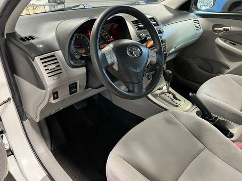 Used 2011 Toyota Corolla LE FWD image 19