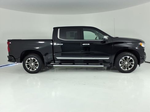 Used 2023 Chevrolet Silverado 1500 High Country image 26