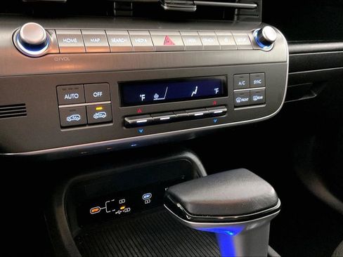 Used 2024 Hyundai Kona SEL image 15