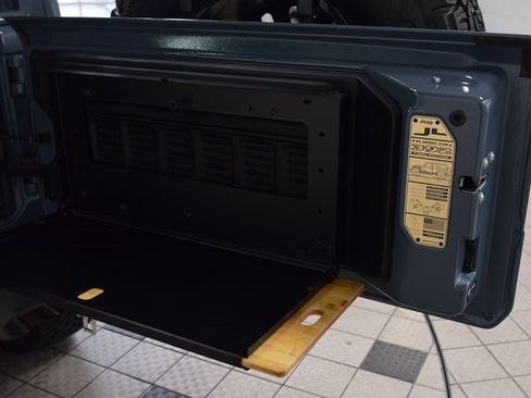 Used 2024 Jeep Wrangler Unlimited Rubicon 392 image 30