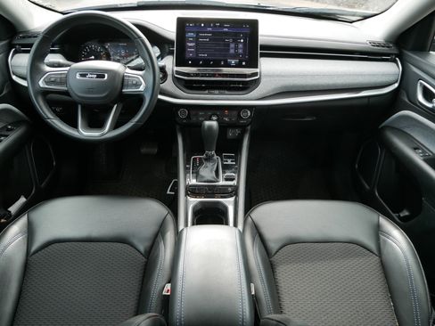 Used 2022 Jeep Compass Latitude w/ Convenience Group AWD/4WD image 10