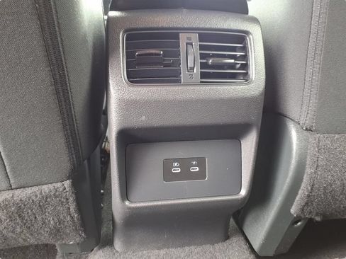 Used 2024 Nissan Rogue SV AWD/4WD image 22