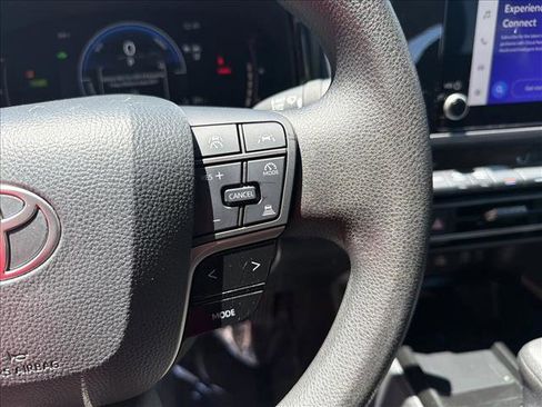 Used 2025 Toyota Camry LE FWD image 16