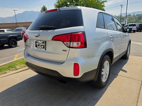 Used 2014 Kia Sorento LX FWD image 5