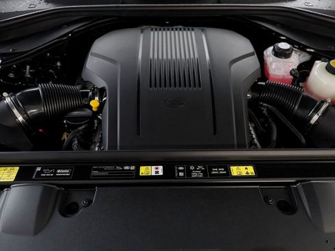 New 2026 Land Rover Range Rover Long Wheelbase SE image 25