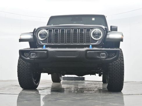 Used 2025 Jeep Wrangler Unlimited Rubicon 4xe w/ Steel Bumper Group AWD/4WD image 24