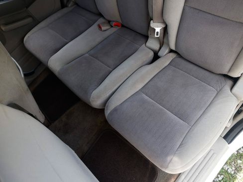 Used 2007 Ford Explorer XLT AWD/4WD image 10