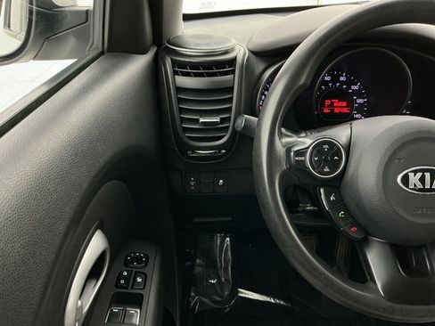 Used 2019 Kia Soul FWD image 31