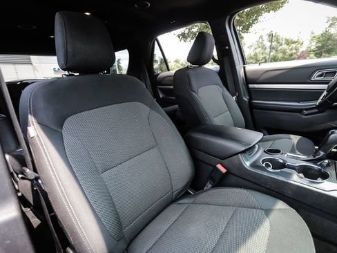 Used 2019 Ford Explorer XLT w/ Equipment Group 201A FWD image 31