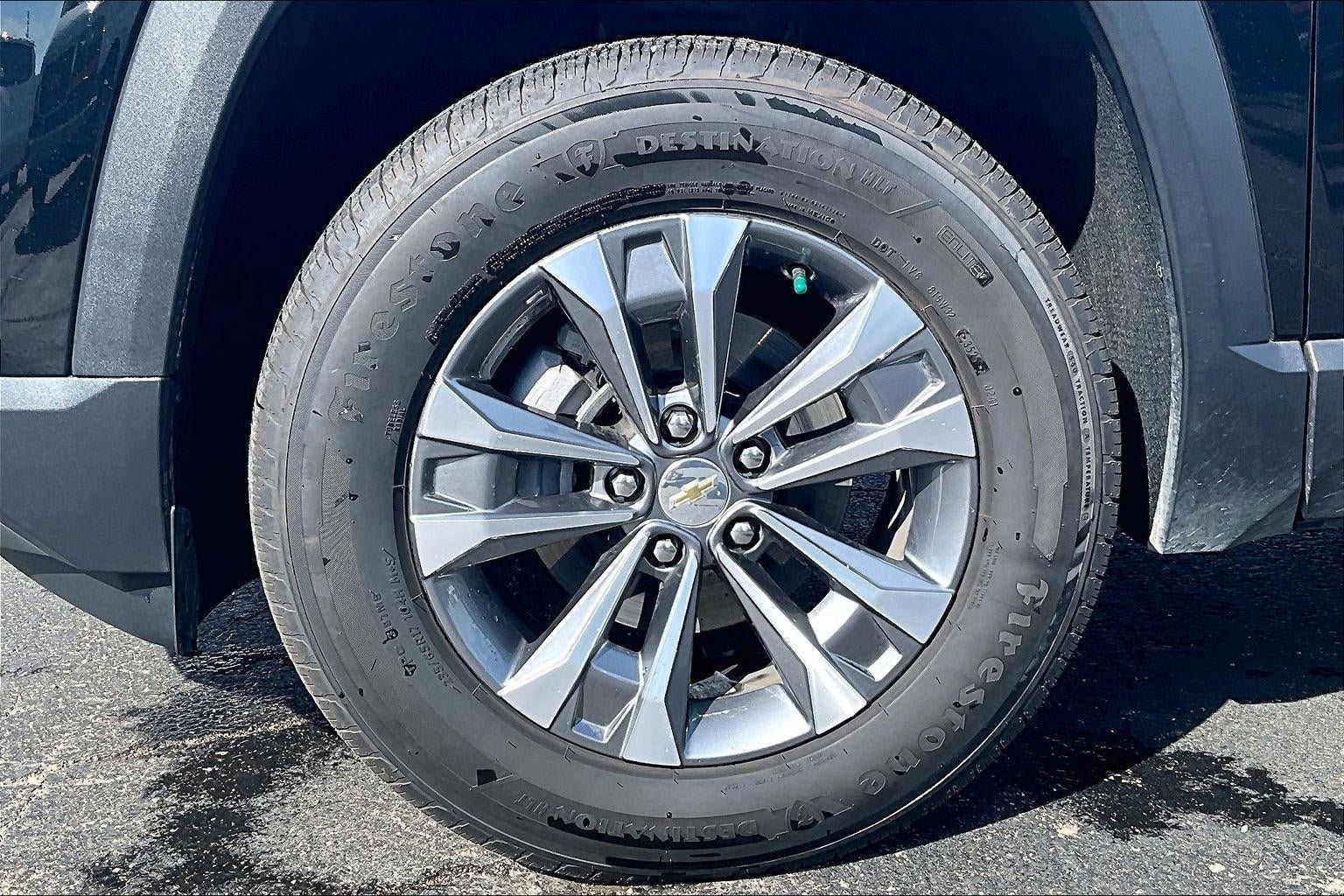Used 2026 Chevrolet Equinox LT FWD image 9