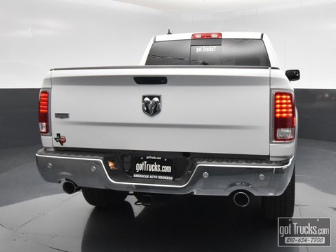 Used 2018 RAM 1500 Laramie RWD image 6