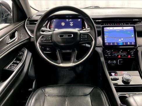 Used 2021 Jeep Grand Cherokee L Limited AWD/4WD image 18