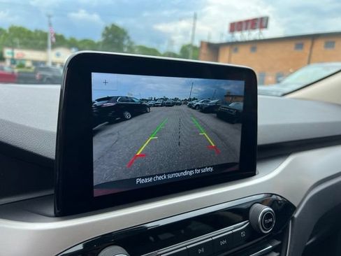 Certified 2020 Ford Escape SE AWD/4WD image 10