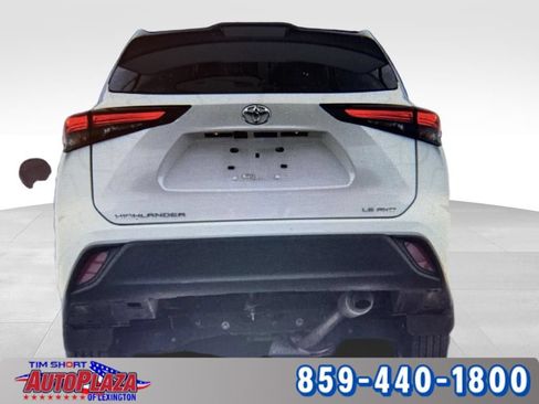 Used 2025 Toyota Highlander LE AWD/4WD image 6