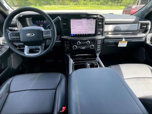New 2026 Ford F250 Lariat w/ FX4 Off-Road Package AWD/4WD image 6