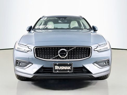 Certified 2024 Volvo V60 B5 Cross Country Plus AWD/4WD image 2